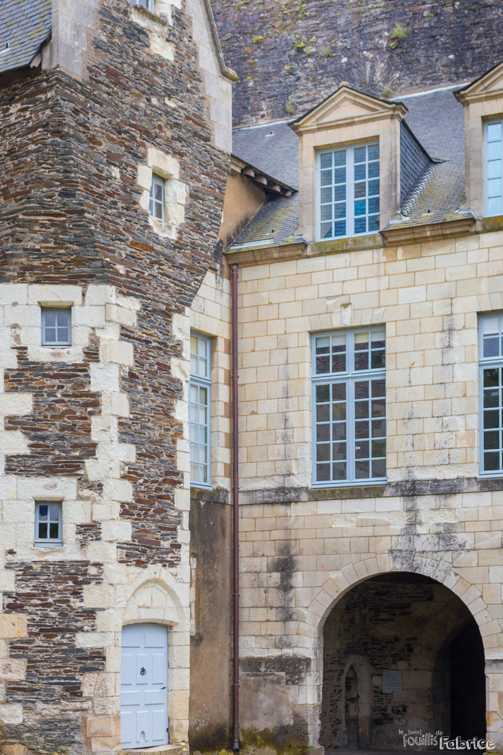 Cours du Château d'Angers (ou château des ducs d'Anjou)