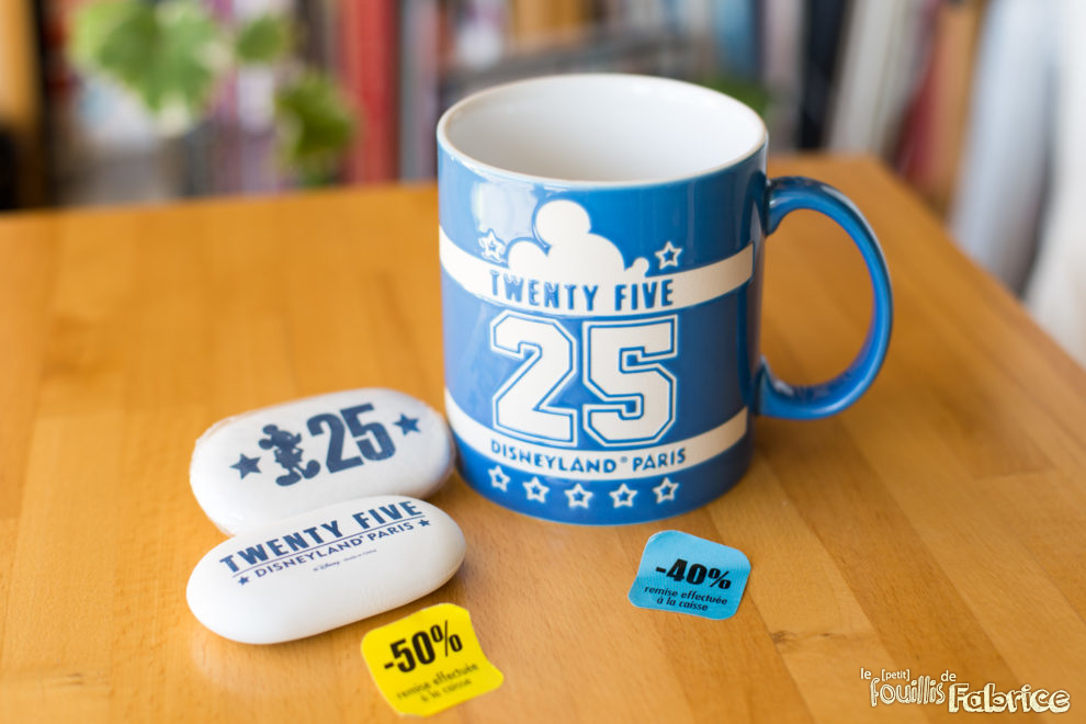 (en soldes) Mug et gommes, 25ème anniversaire de Disneyland Paris