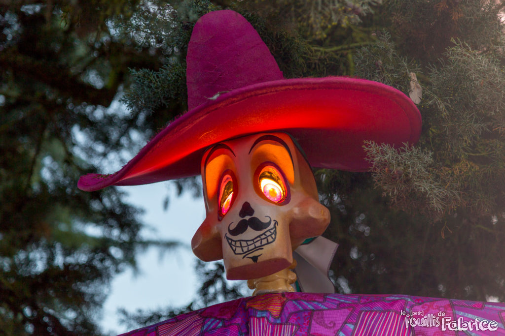 Les squelettes de Frontierland au couché du soleil
