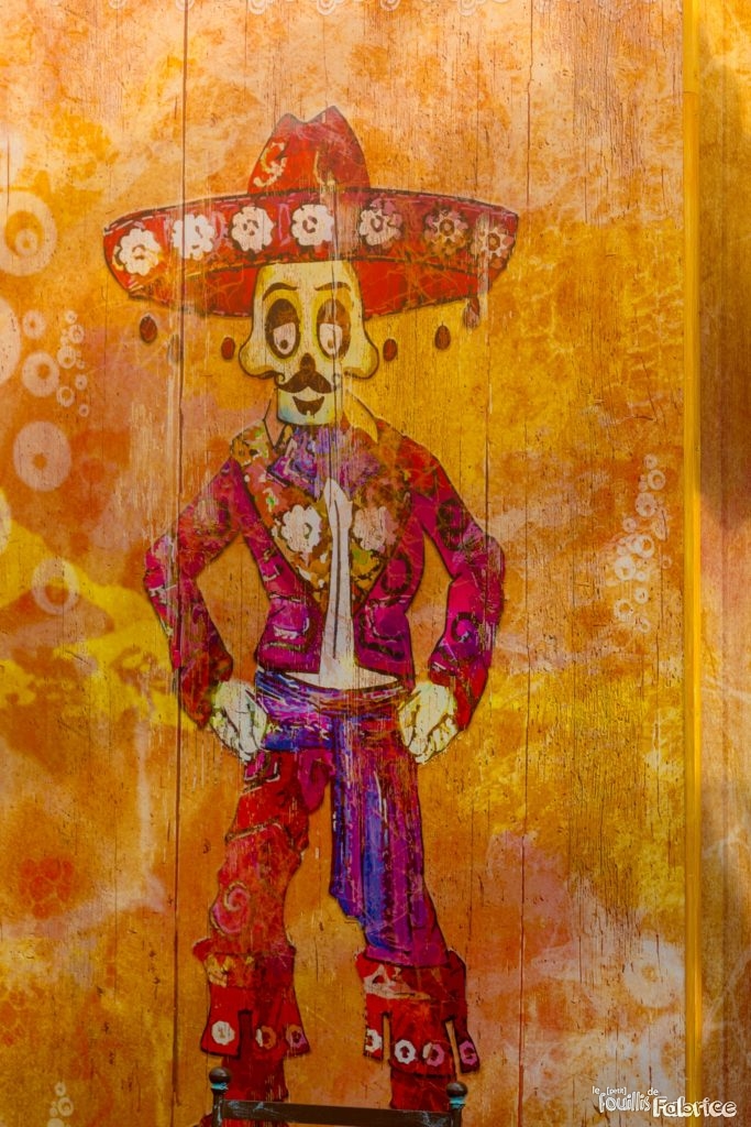 Peintures décoratives "squelette mexicain" au restaurant "Fuente del Oro"