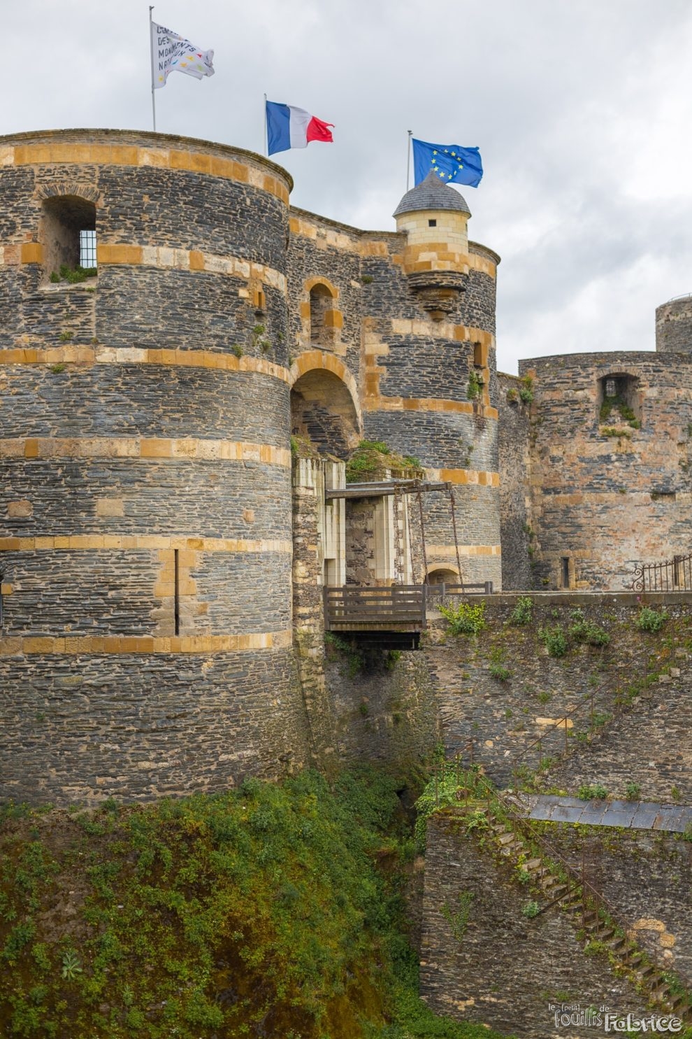 Entrée du Château d'Angers (ou château des ducs d'Anjou)a